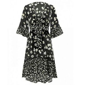 NWOT Cabi Daisy Dress